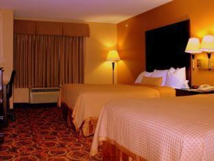 Best Western Northwest Inn Далас Стая снимка